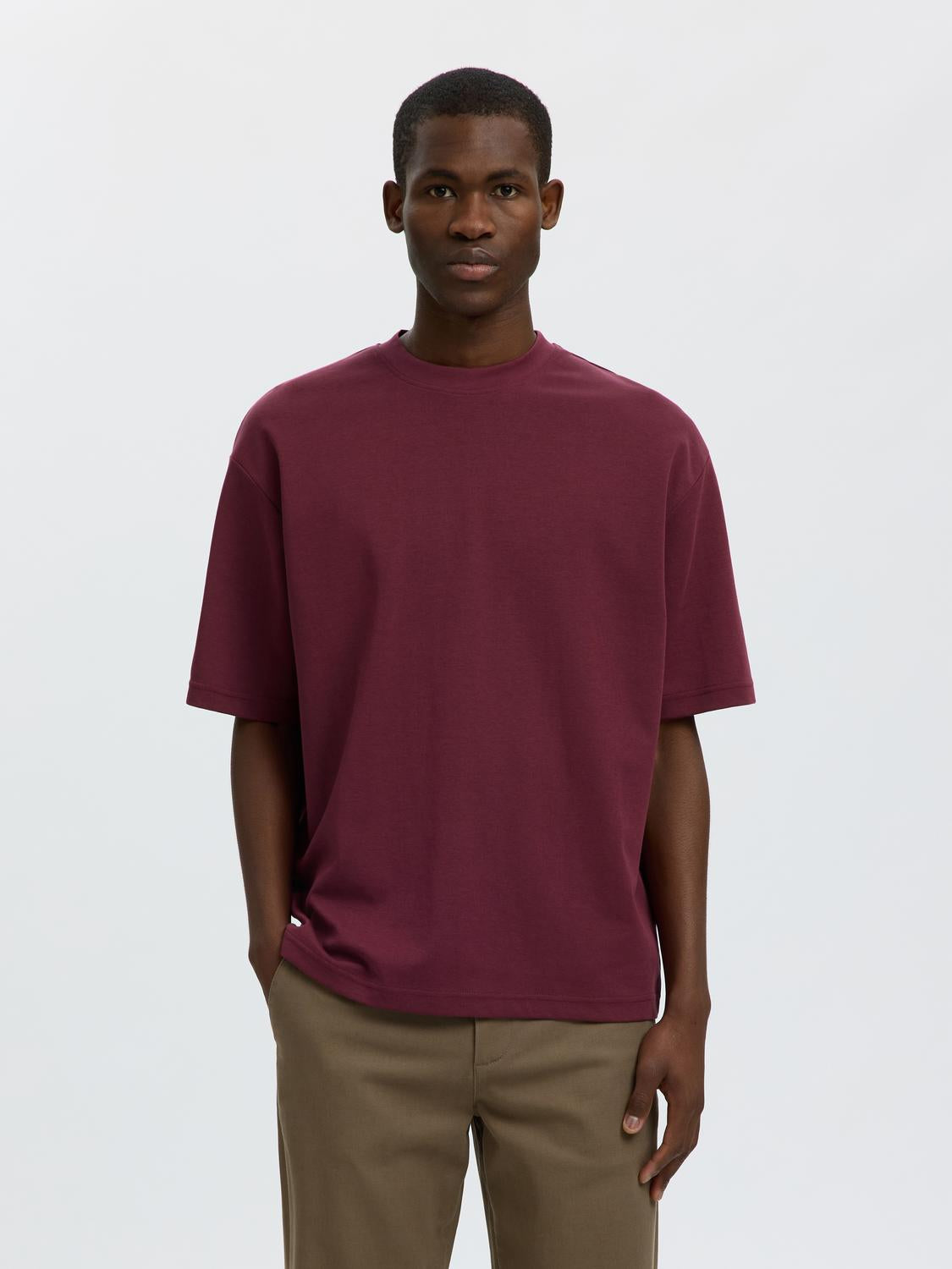 model_shot-front